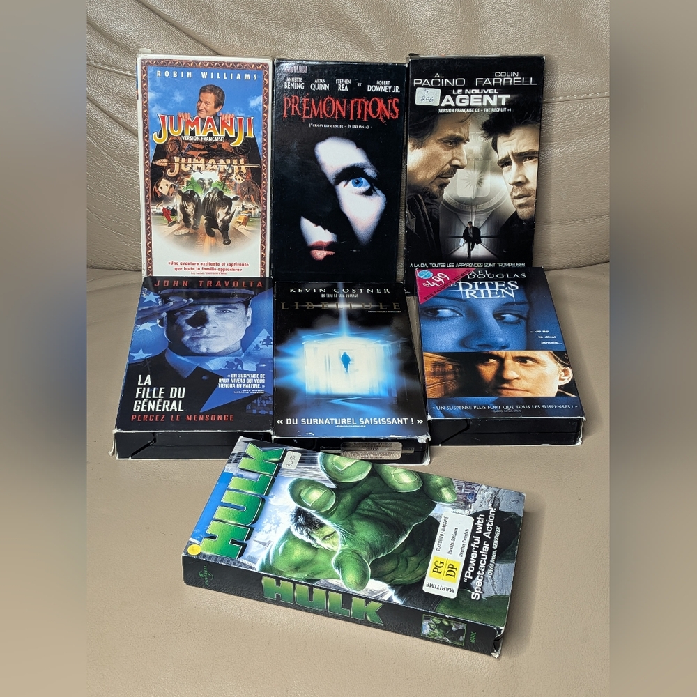 French VHS Movies Lot of 7 - Hulk, Jumanji, Tested